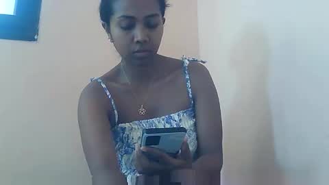 Luna online show from 04-14-26, 07:03