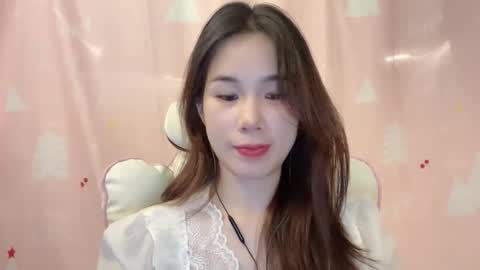Snapshot of luna4739 chatting on 05-18-26, 03:18 Luna online show from 05-18-26, 03:18