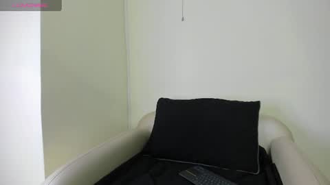 Snapshot of luna__02 chatting on 07-17-26, 11:17 Luna online show from 07-17-26, 11:17