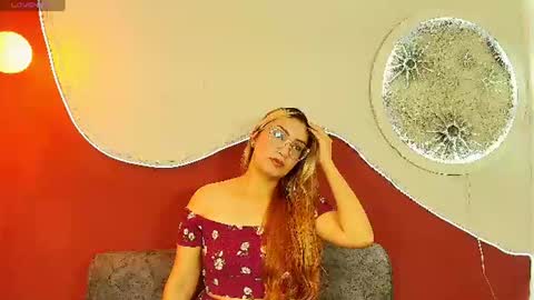 Snapshot of luna__velvet chatting on 06-11-26, 12:36 luna__velvet online show from 06-11-26, 12:36