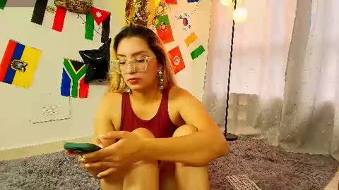 Snapshot of luna__velvet chatting on 06-24-26, 12:48 luna__velvet online show from 06-24-26, 12:48