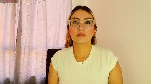 Snapshot of luna__velvet chatting on 07-06-26, 12:13 luna__velvet online show from 07-06-26, 12:13