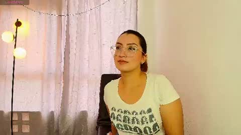 Snapshot of luna__velvet chatting on 07-07-26, 01:15 luna__velvet online show from 07-07-26, 01:15