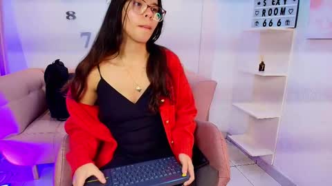 Luna And Titan  online show from 02-07-26, 11:36