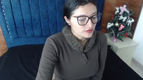 Snapshot of luna_azul_15 chatting on 12-23-24, 06:16 dalia online show from 12-23-24, 06:16