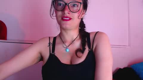 Snapshot of luna_azul_15 chatting on 03-05-25, 12:33 dalia online show from 03-05-25, 12:33