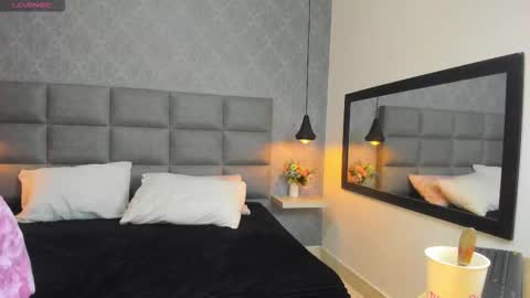 Luna online show from 11-19-25, 10:59