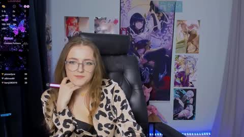 Snapshot of luna_berryy chatting on 12-22-24, 02:49 luna_berryy online show from 12-22-24, 02:49