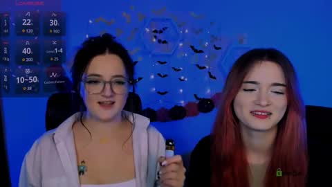 luna_berryy online show from 10-30-25, 07:58