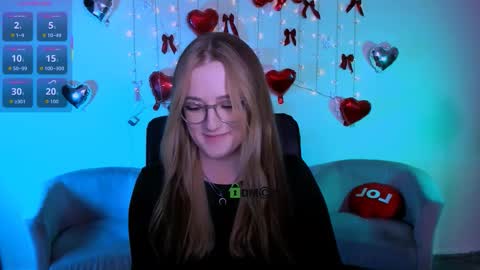 luna_berryy online show from 02-27-26, 08:20