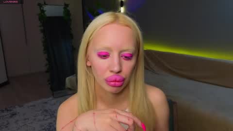 luna_beverly online show from 05-14-26, 08:48