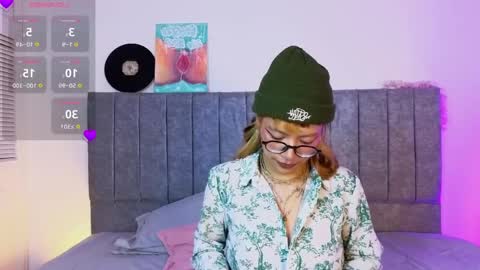 luna_blooms online show from 04-11-26, 11:47
