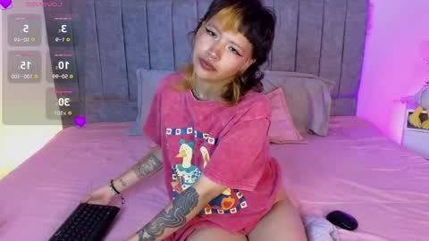 luna_blooms online show from 04-12-26, 12:32