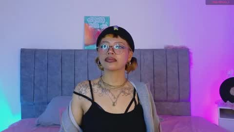 luna_blooms online show from 04-21-26, 12:00