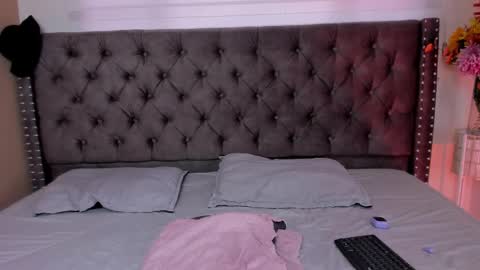 Snapshot of luna_cute14 chatting on 12-02-25, 07:53 luna_cute14 online show from 12-02-25, 07:53