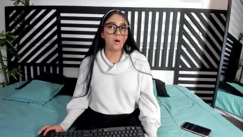 Snapshot of luna_cute14 chatting on 01-07-26, 07:49 luna_cute14 online show from 01-07-26, 07:49