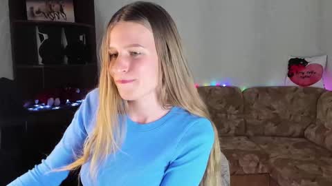 Snapshot of luna_evan chatting on 12-09-24, 03:54 luna_evan online show from 12-09-24, 03:54