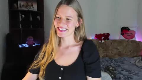 Snapshot of luna_evan chatting on 12-17-24, 01:16 luna_evan online show from 12-17-24, 01:16