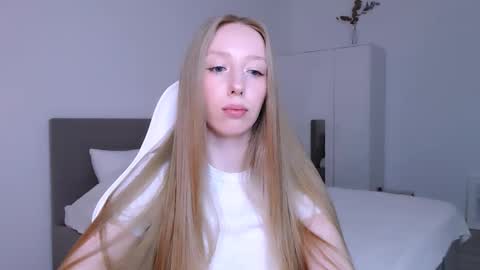 Luna online show from 11-11-25, 08:42