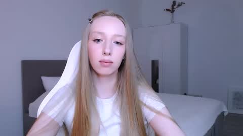 Luna online show from 11-28-25, 08:44