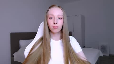 Luna online show from 02-08-26, 08:23