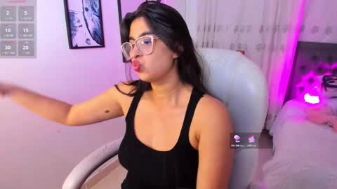 Snapshot of luna_jonnes1 chatting on 02-23-26, 02:20 Luna online show from 02-23-26, 02:20