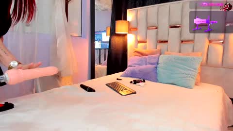 Snapshot of luna_loboo chatting on 01-12-25, 08:04 KAMY online show from 01-12-25, 08:04