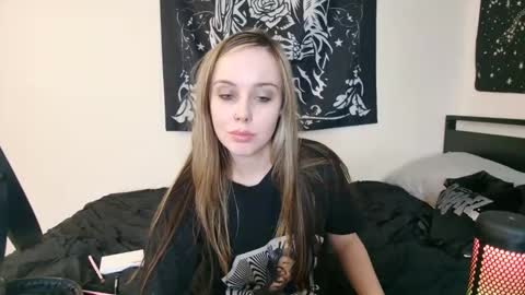 Luna online show from 10-21-25, 10:21