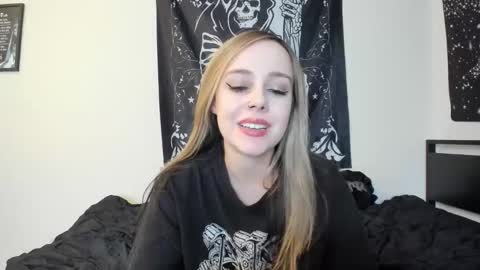 Luna online show from 11-11-25, 05:18