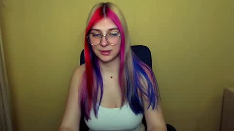 Luna online show from 03-01-25, 07:19