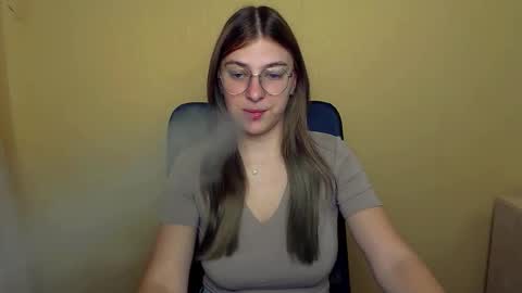 Luna online show from 09-17-25, 09:55