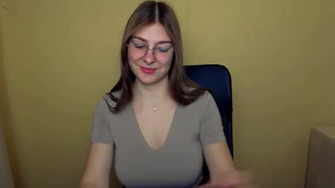 Luna online show from 10-11-25, 08:57