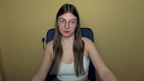 Luna online show from 11-24-25, 11:32