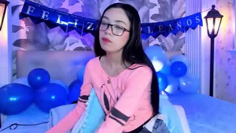 Snapshot of luna_morgan_ chatting on 09-19-25, 03:19 Luna Morgan online show from 09-19-25, 03:19