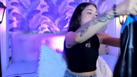 Snapshot of luna_morgan_ chatting on 09-23-25, 03:20 Luna Morgan online show from 09-23-25, 03:20