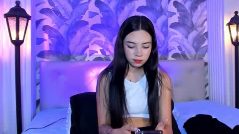 Snapshot of luna_morgan_ chatting on 09-25-25, 03:43 Luna Morgan online show from 09-25-25, 03:43