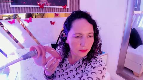 luna_naughty1 online show from 03-09-26, 06:34