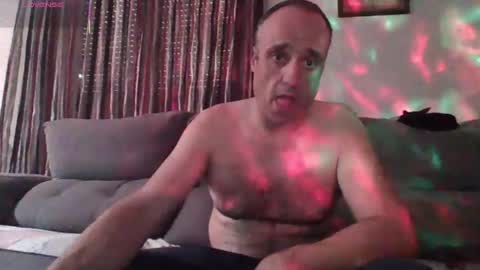 Snapshot of luna_perversa11 chatting on 10-18-25, 03:35 Luna online show from 10-18-25, 03:35