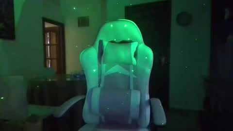 Snapshot of luna_perversa11 chatting on 02-27-26, 08:31 Luna online show from 02-27-26, 08:31