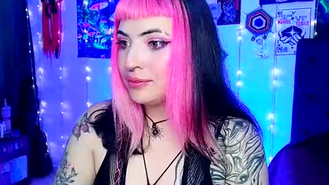 Snapshot of luna_ray420 chatting on 03-01-25, 04:54 MISS LUNA online show from 03-01-25, 04:54