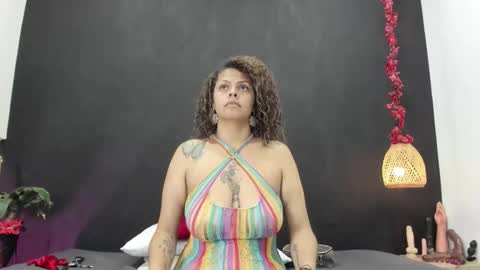 Snapshot of luna_smit_ chatting on 11-19-25, 09:26 Luna online show from 11-19-25, 09:26