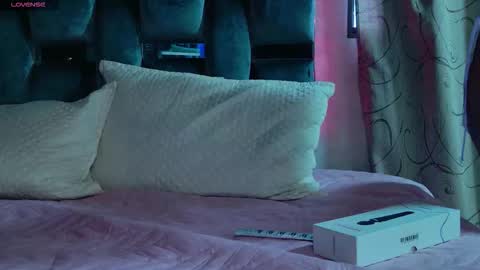 luna_sophya online show from 10-06-25, 12:02