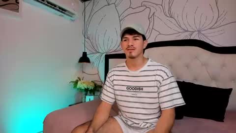 Luna Stanford online show from 10-09-25, 02:31