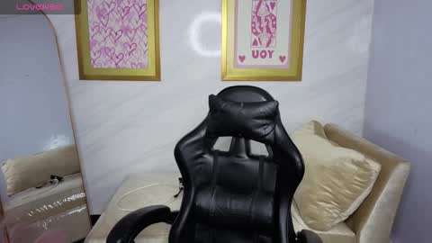 Live 1000pm 600am COLOMBIAN HOUR online show from 11-07-25, 03:28