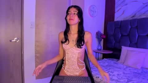 luna_sthonem online show from 11-12-25, 12:49