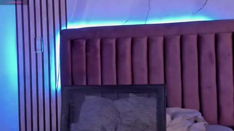 Snapshot of luna_sweeett_ chatting on 09-22-25, 12:18 Luna online show from 09-22-25, 12:18