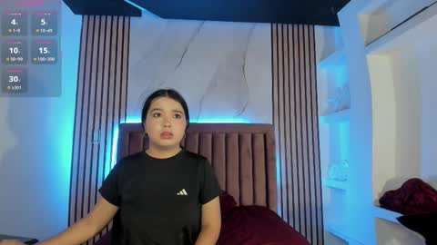 Snapshot of luna_sweeett_ chatting on 09-23-25, 11:24 Luna online show from 09-23-25, 11:24