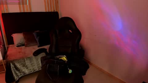 Luna online show from 05-21-26, 07:32
