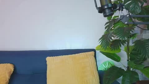 luna_valen online show from 05-28-26, 04:21