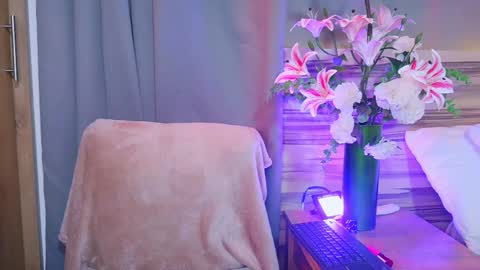 luna_valen online show from 05-30-26, 03:47